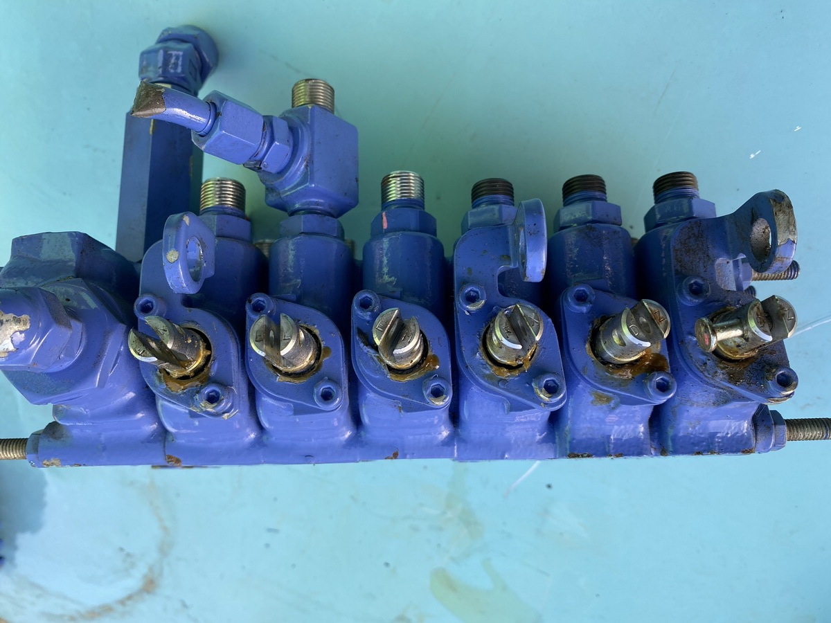 TD-2 * TADANO tadano crane oil pressure control valve(bulb) MC-6T80-412-S90