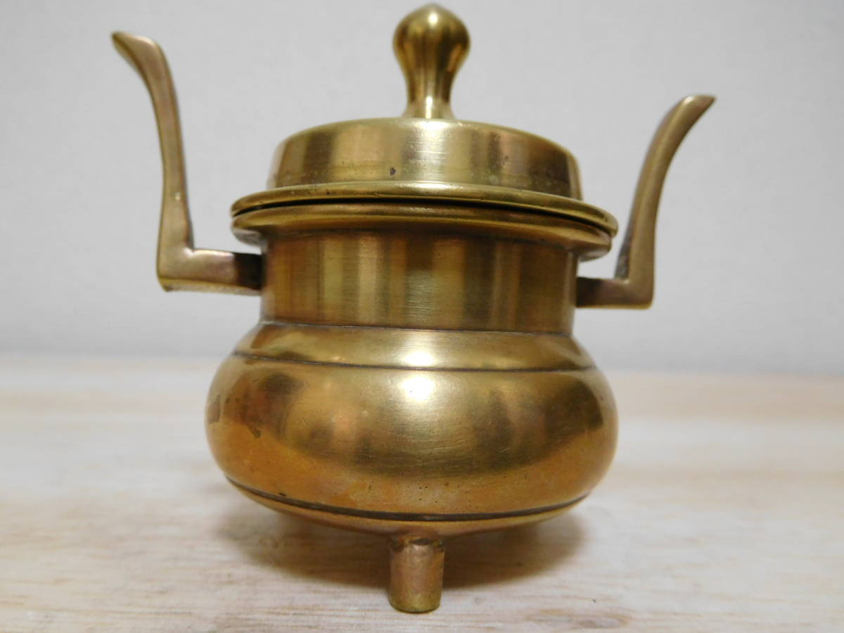 X24-351W Buddhist altar fittings 4 point ...( crane turtle ) decoration censer front censer Match erasing brass used ... height approximately 28cm