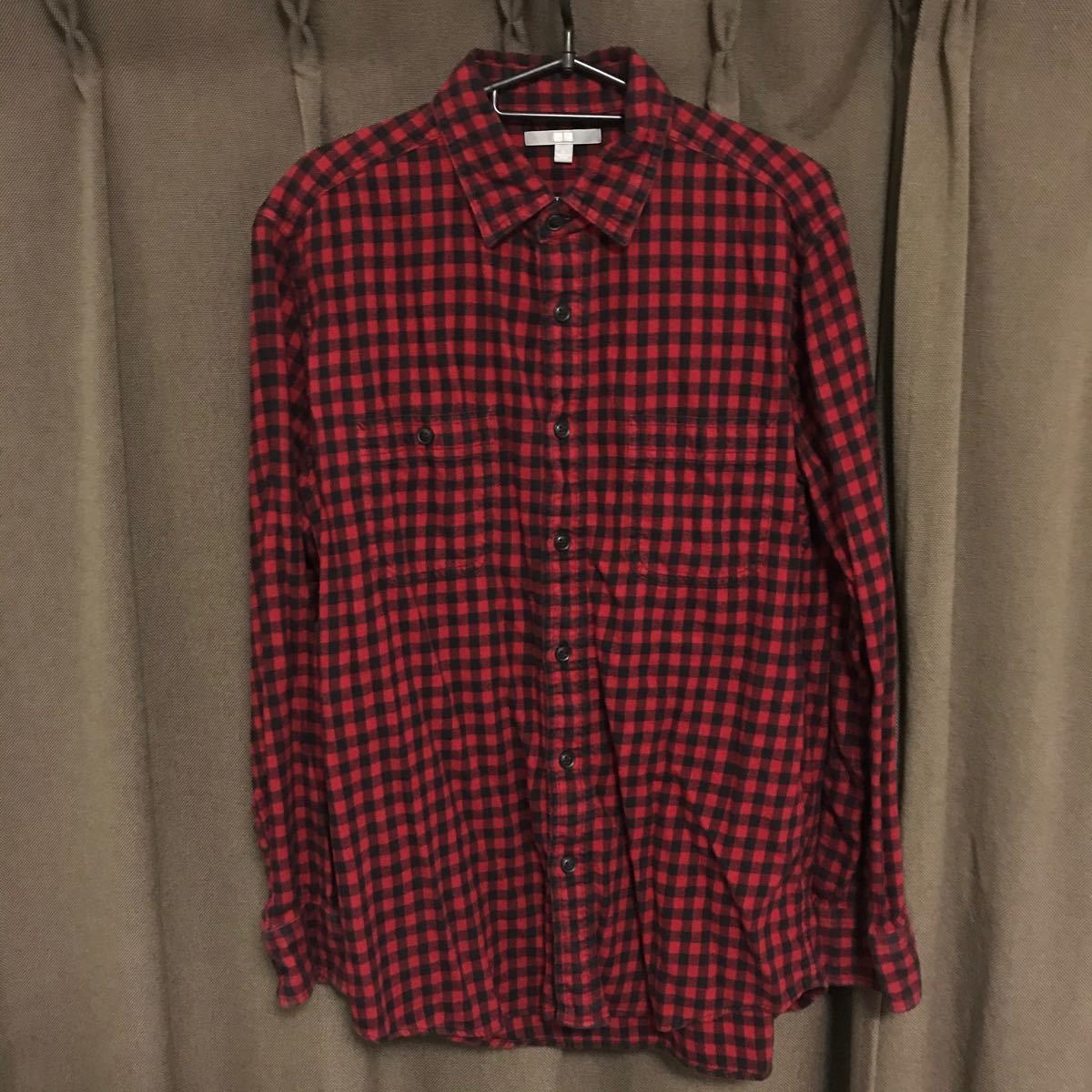 Paypayフリマ Uniqlo メンズ赤黒チェックシャツ Lサイズ Paypayフリマ Uniqlo メンズ赤黒チェックシャツ Lサイズ