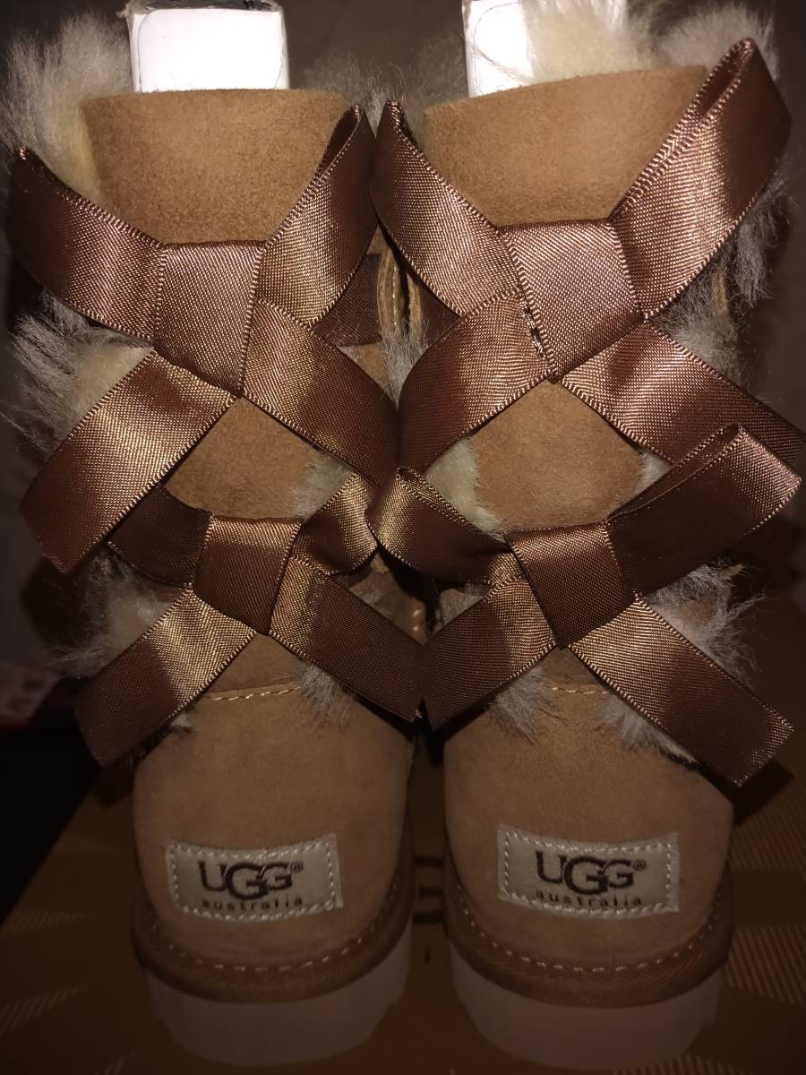 新品 未使用 即決価格 人気 本物 UGG W BAILEY BOW　アグ ベイリーボウ ムートンブーツ チェスナット 限定品　レア 希少 リボン 送料無料