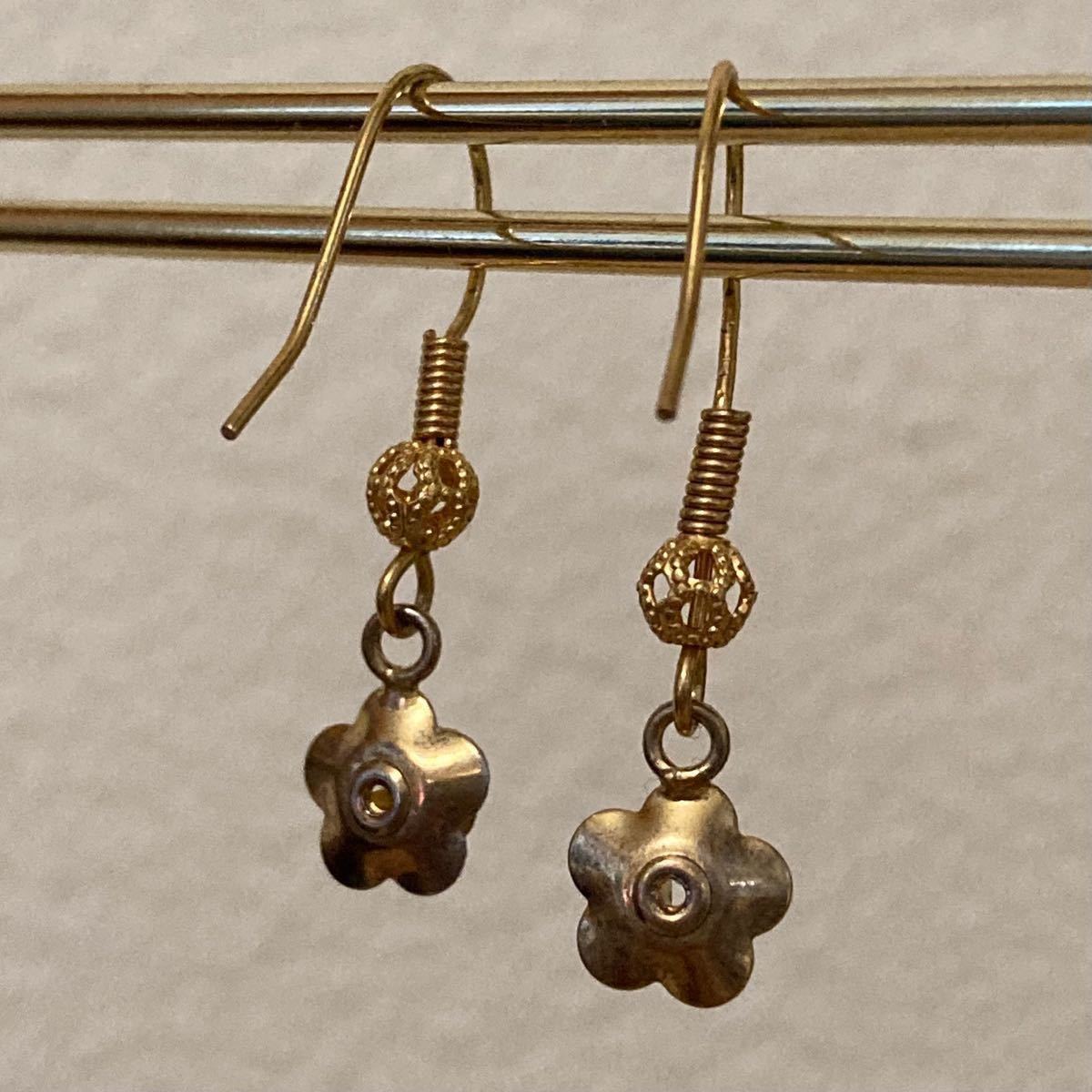 ビンテージ風お花フックピアス ハンドメイド アクセサリー