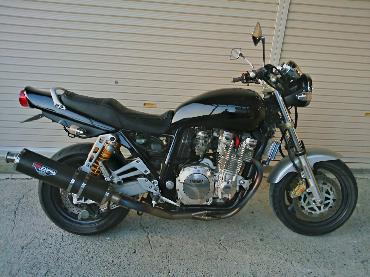 182　XJR1300用　ZIIタイプタンクカバー_画像2