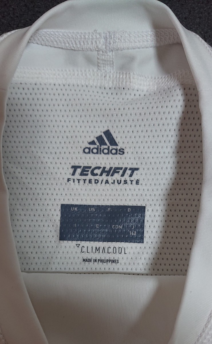 adidas アンダーシャツ キッズサイズ140cmサッカー