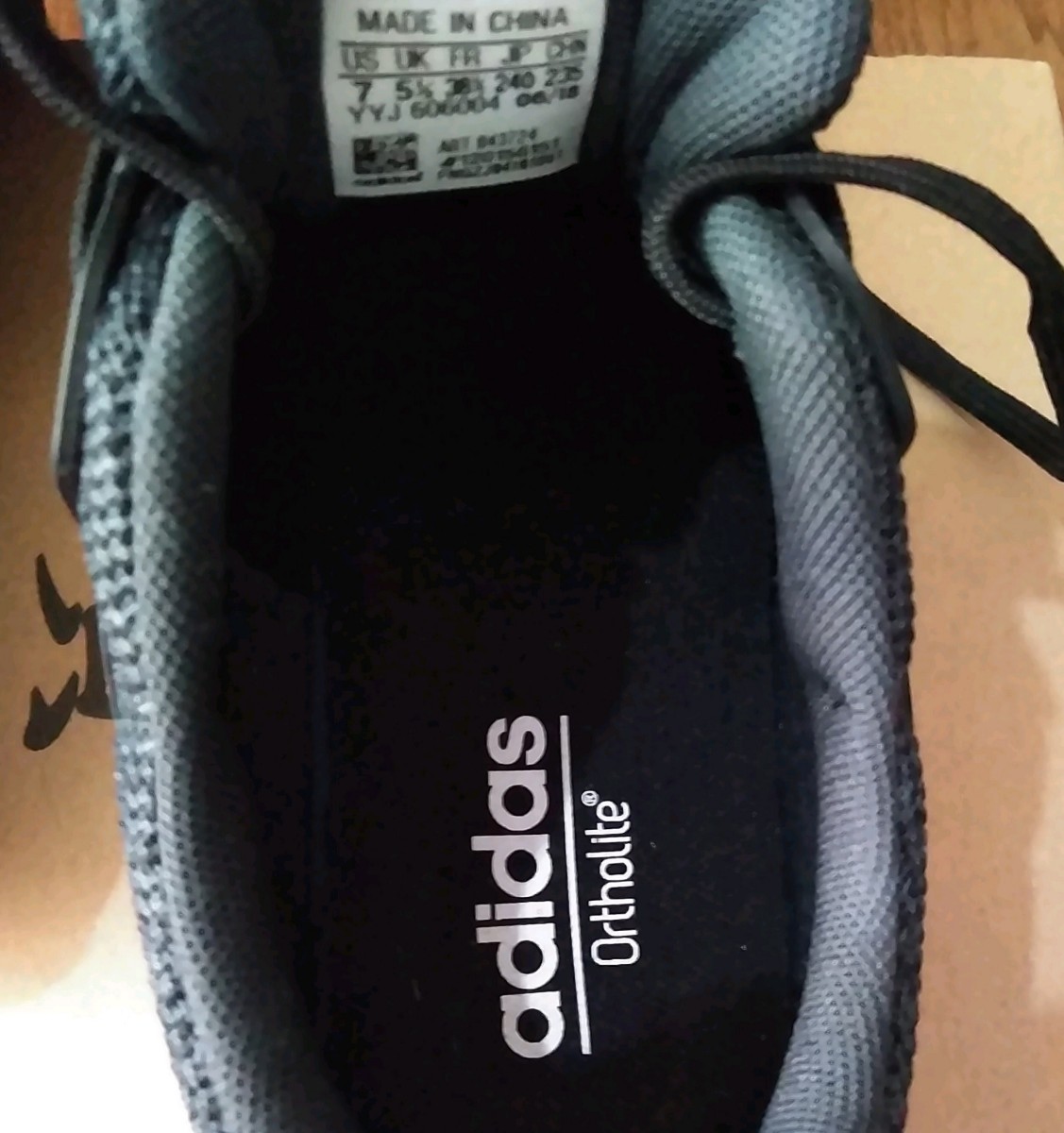 美品　adidasスニーカー　24cm