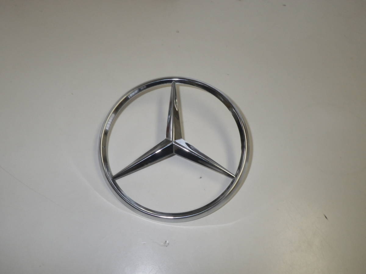  Mercedes Benz W126 багажник эмблема 