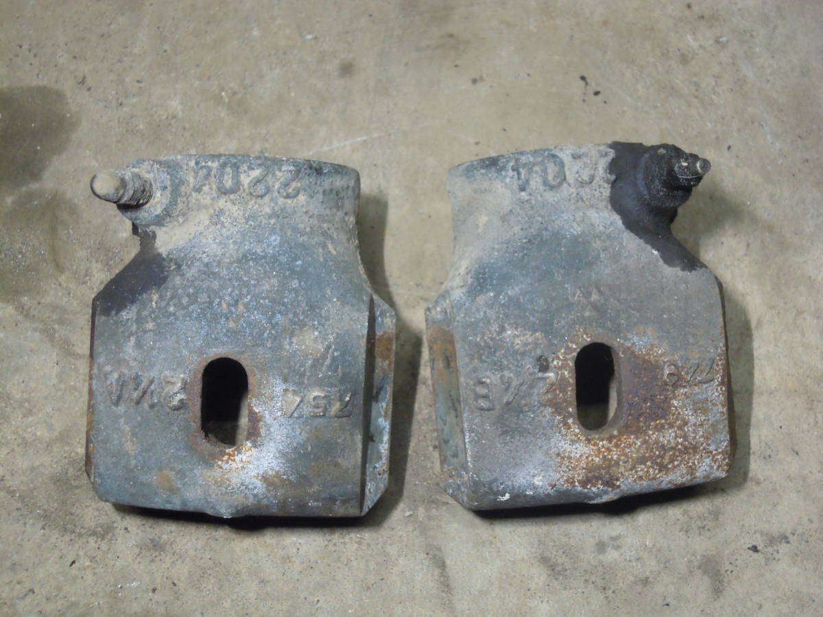  Isuzu 117 coupe PA95 middle period mass production circle eyes G180 5MT XC-J original front brake calipers left right extra pad attaching inspection ) PA90 [ junk ]