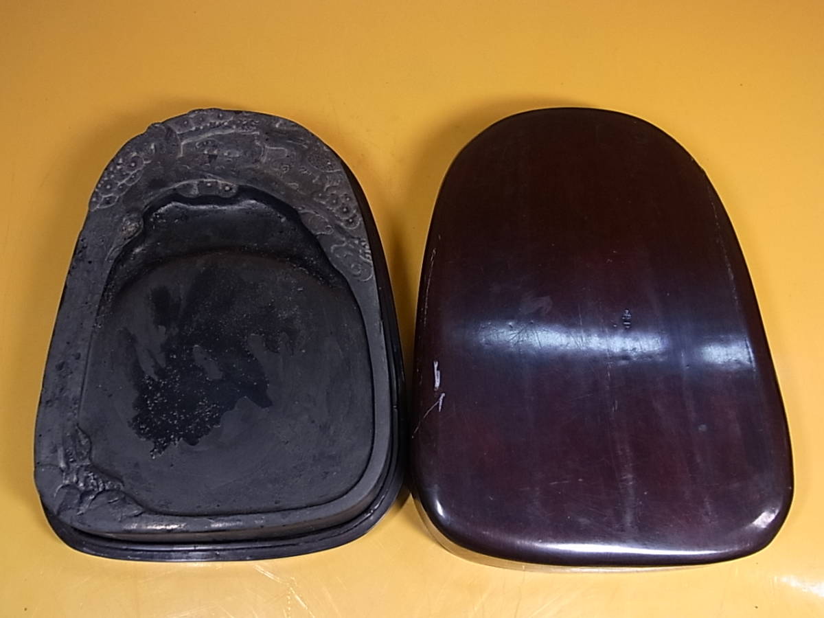 □P/293☆書道具 硯(すずり)☆木箱入り☆長さ28.5cm 幅22cm 高さ5cm