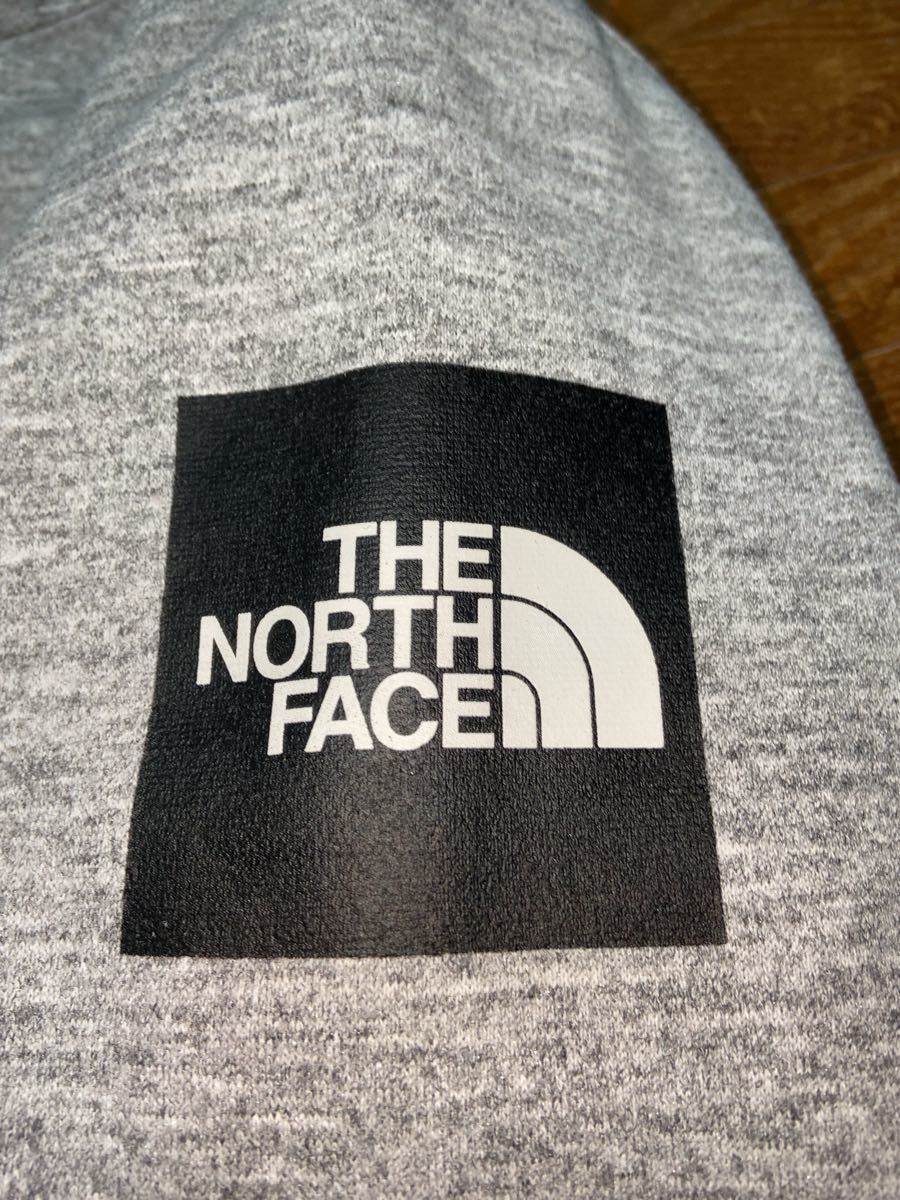 THE NORTH FACE スクエアロゴフーディ