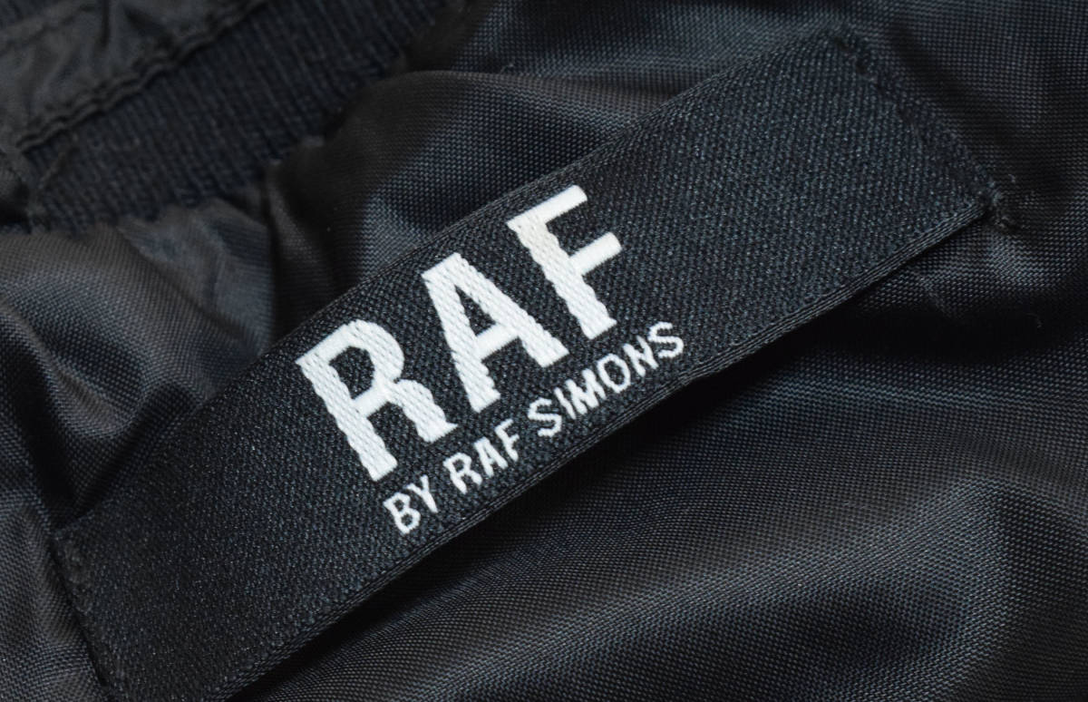  Италия производства RAF BY RAF SIMONS Raf Simons рукав серебряный melt n куртка блузон чёрный / серебряный 44