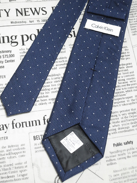  Calvin Klein Calvin Klein CK beautiful goods unused goods the smallest lustre necktie silk 100% dot pattern dark blue series navy series S-005825.. packet 