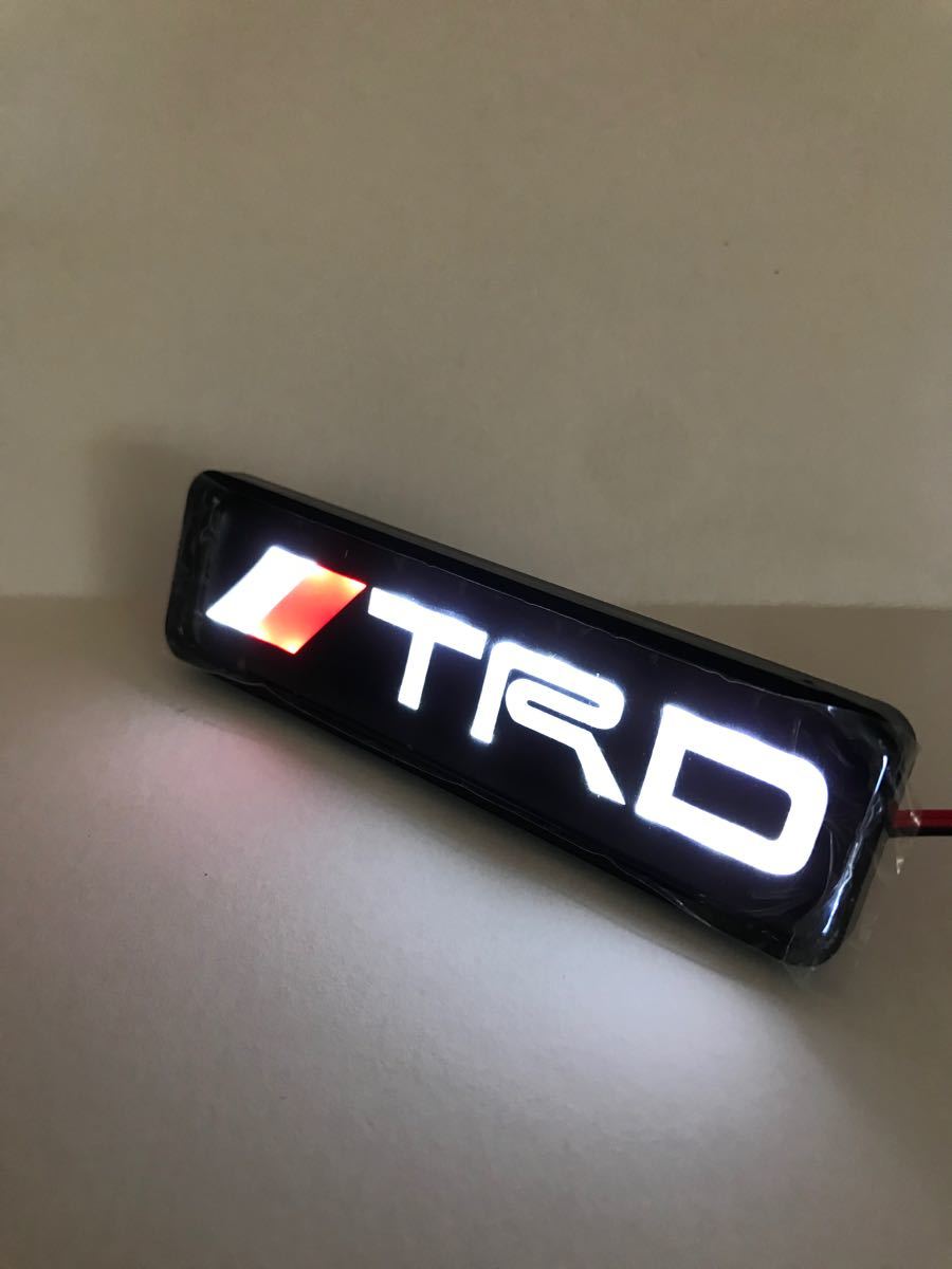 TOYOTA トヨタ TRD LED グリル エンブレム