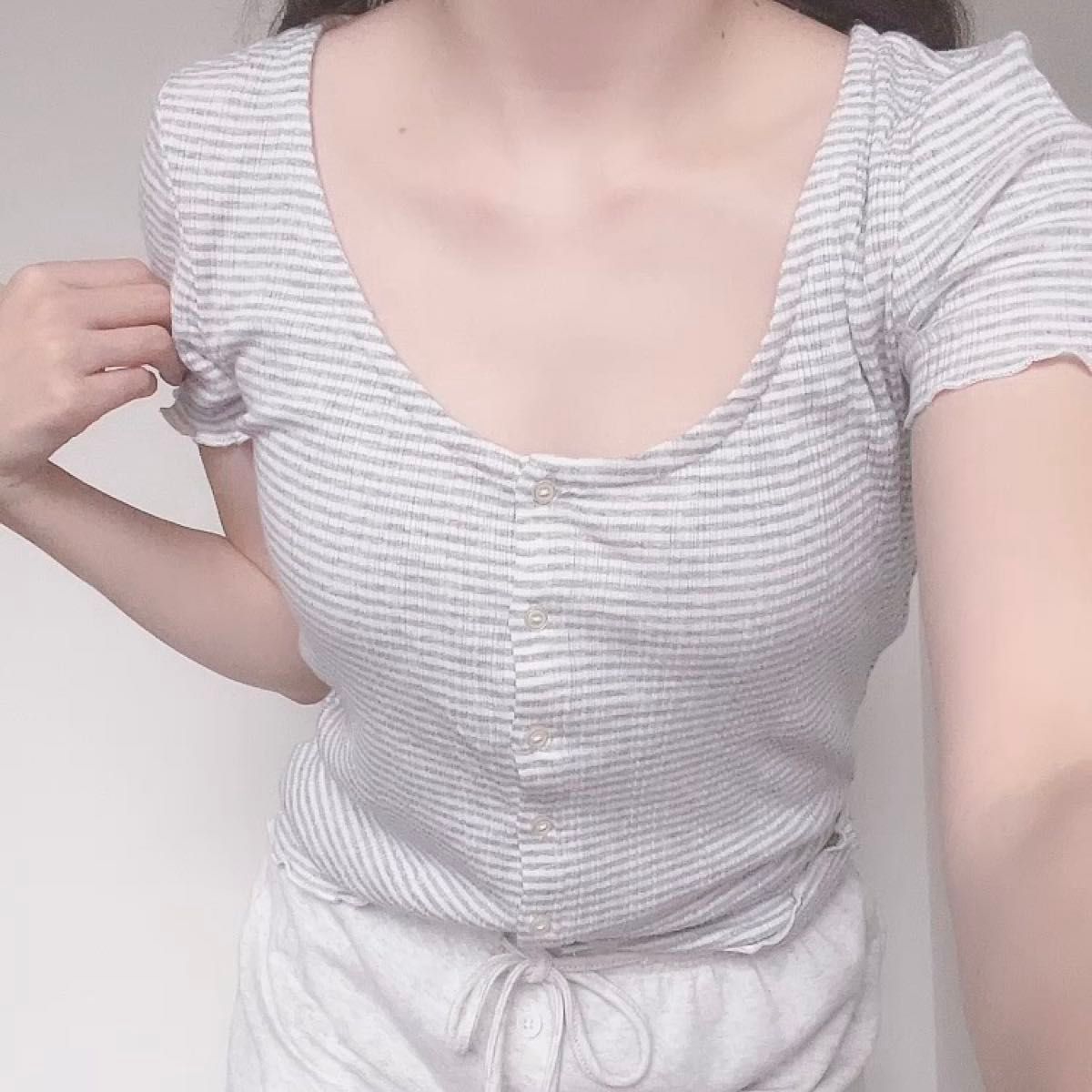 gap 前ボタン ボーダーフリル半袖カットソー ルームウェア　S