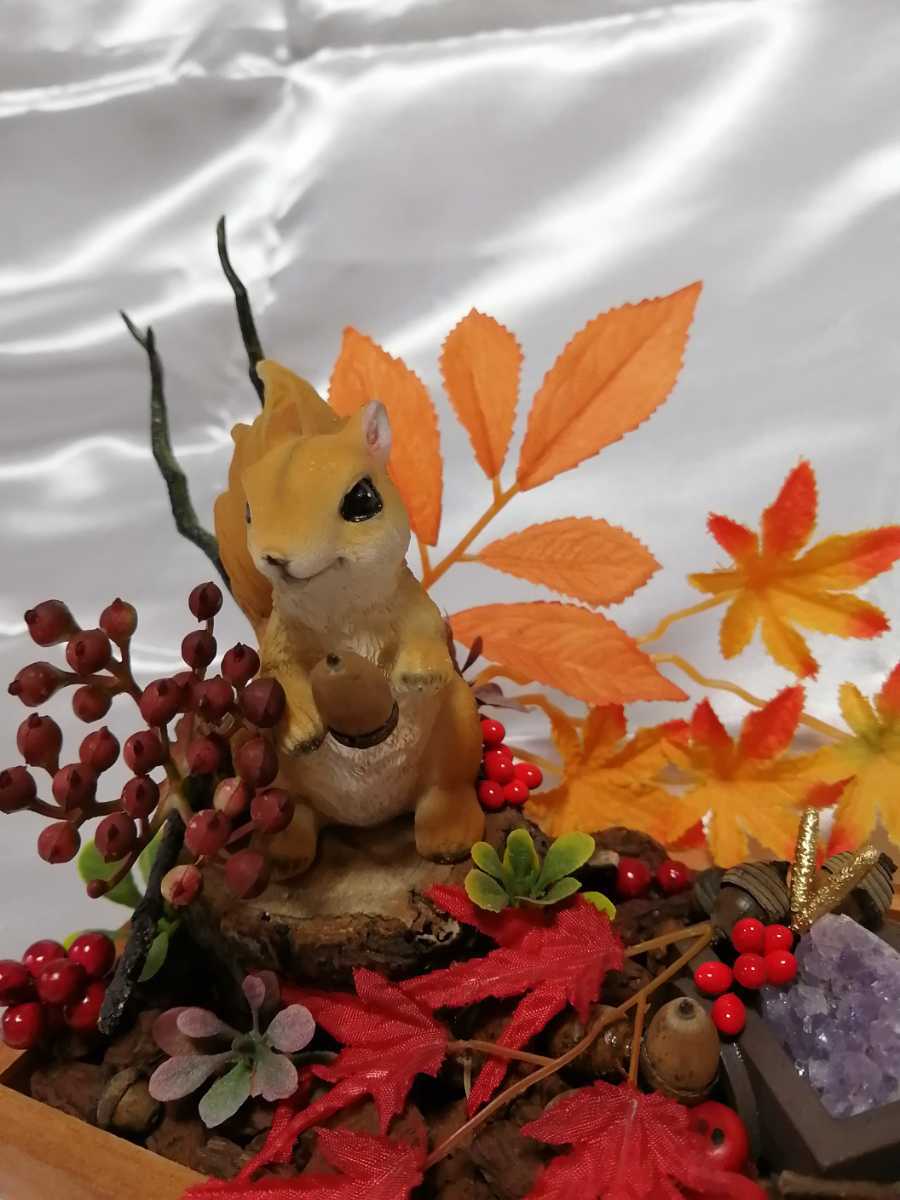 [ handmade ] hand made 1325 autumn squirrel objet d'art ~ autumn forest . welcome ③~ entranceway,. part shop. decoration .* in present . certainly!!