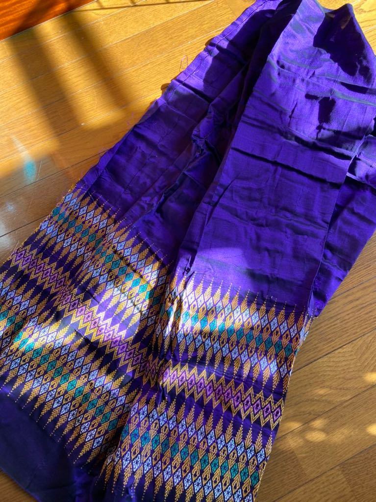 ハギレ 生地 インド サリー生地 絹100％ 紫 刺 高級 伝統手工芸品 200×110㎝