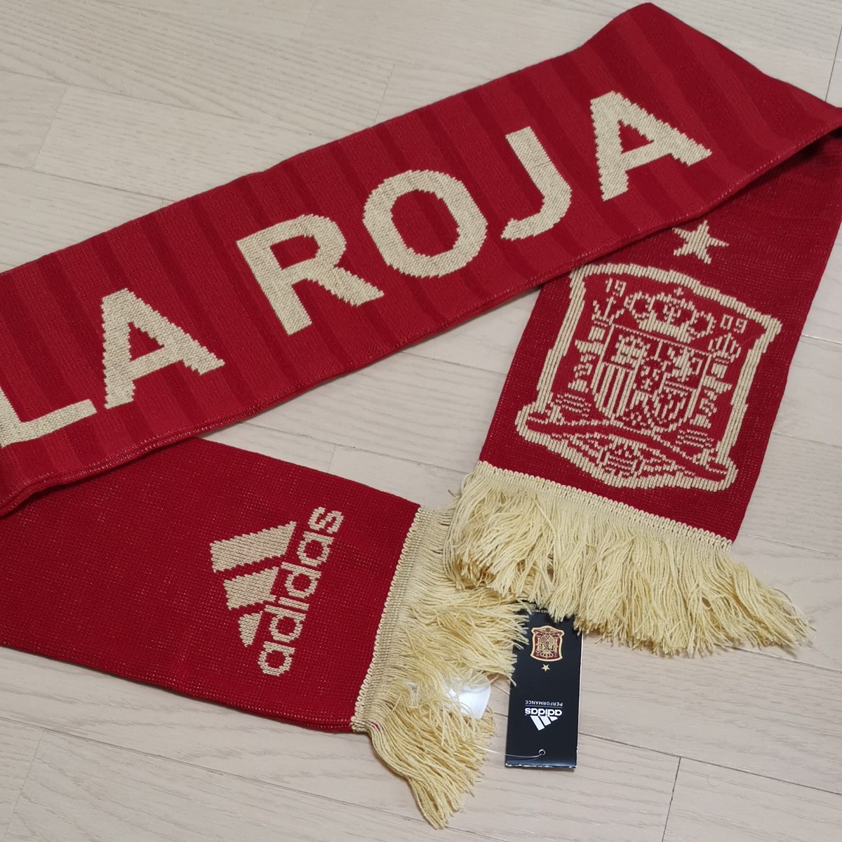 マフラー adidas サッカースペイン代表|Yahoo!フリマ(旧PayPay マフラー adidas サッカースペイン代表|Yahoo!フリマ(旧PayPay