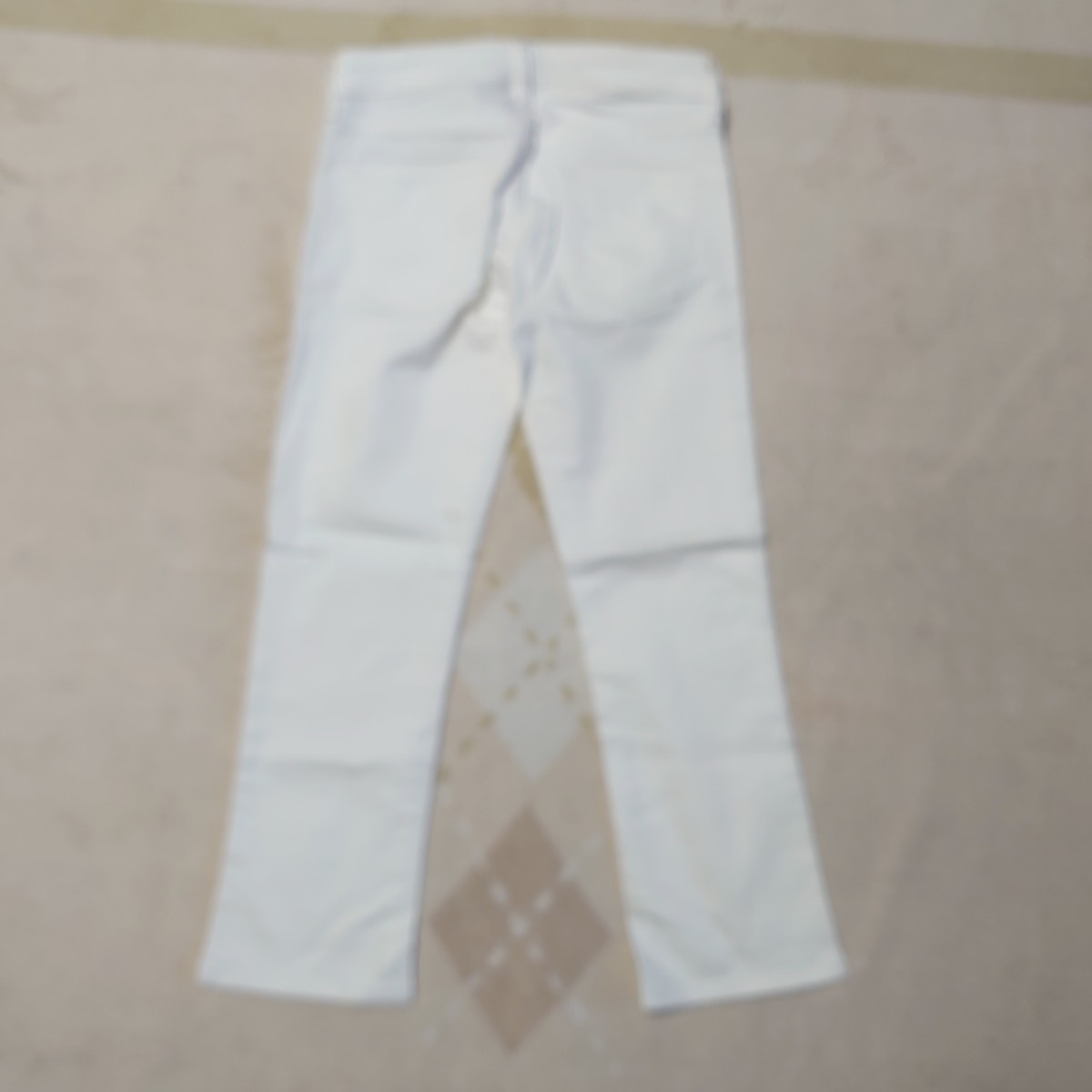 Paypayフリマ ユニクロ レディース パンツ 白ジーンズ 2990円 Paypayフリマ ユニクロ レディース パンツ 白ジーンズ 2990円
