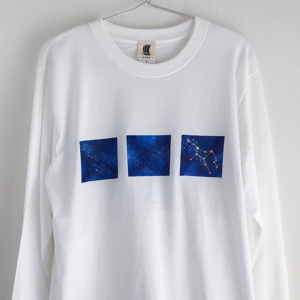 12星座選べる手描き宇宙柄長袖Tシャツ ホワイト Mサイズ 銀河 ギャラクシー 袖リブ付き ロンT