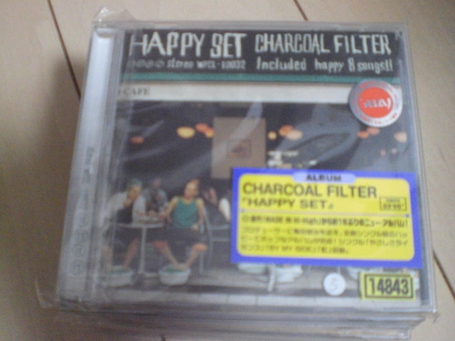 CHARCOAL FILTER 『HAPPY SET』　レンタル落ち 送料2枚までゆうメール180円_画像1