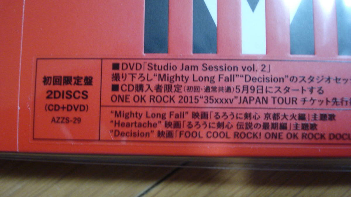  новый товар нераспечатанный!!! ONE OK ROCK[ 35XXXV ] первый раз ограничение запись CD+DVD