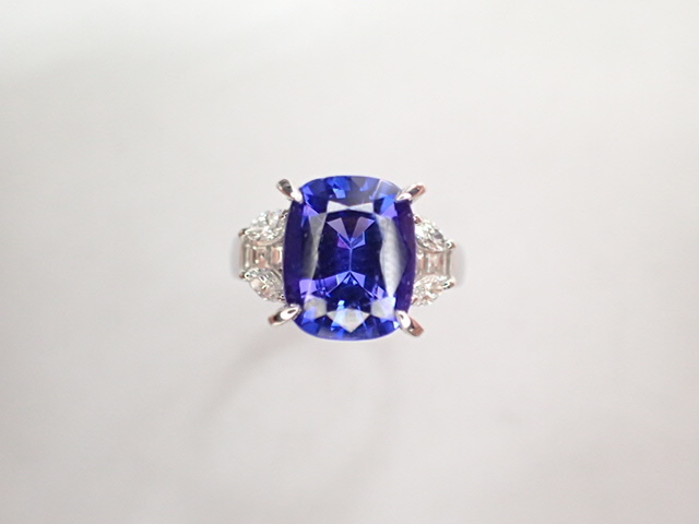 美品 Pt900 タンザナイト3.80ct ダイヤ計0.44ct デザイン リング 指輪_画像2