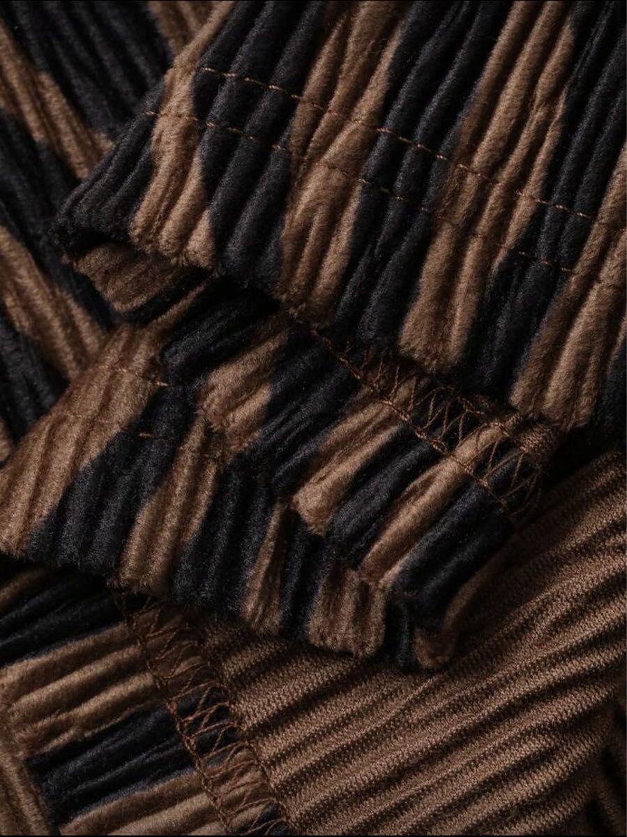 新品 イッセイミヤケ プリーツプリーズ パンツ ワイドパンツ