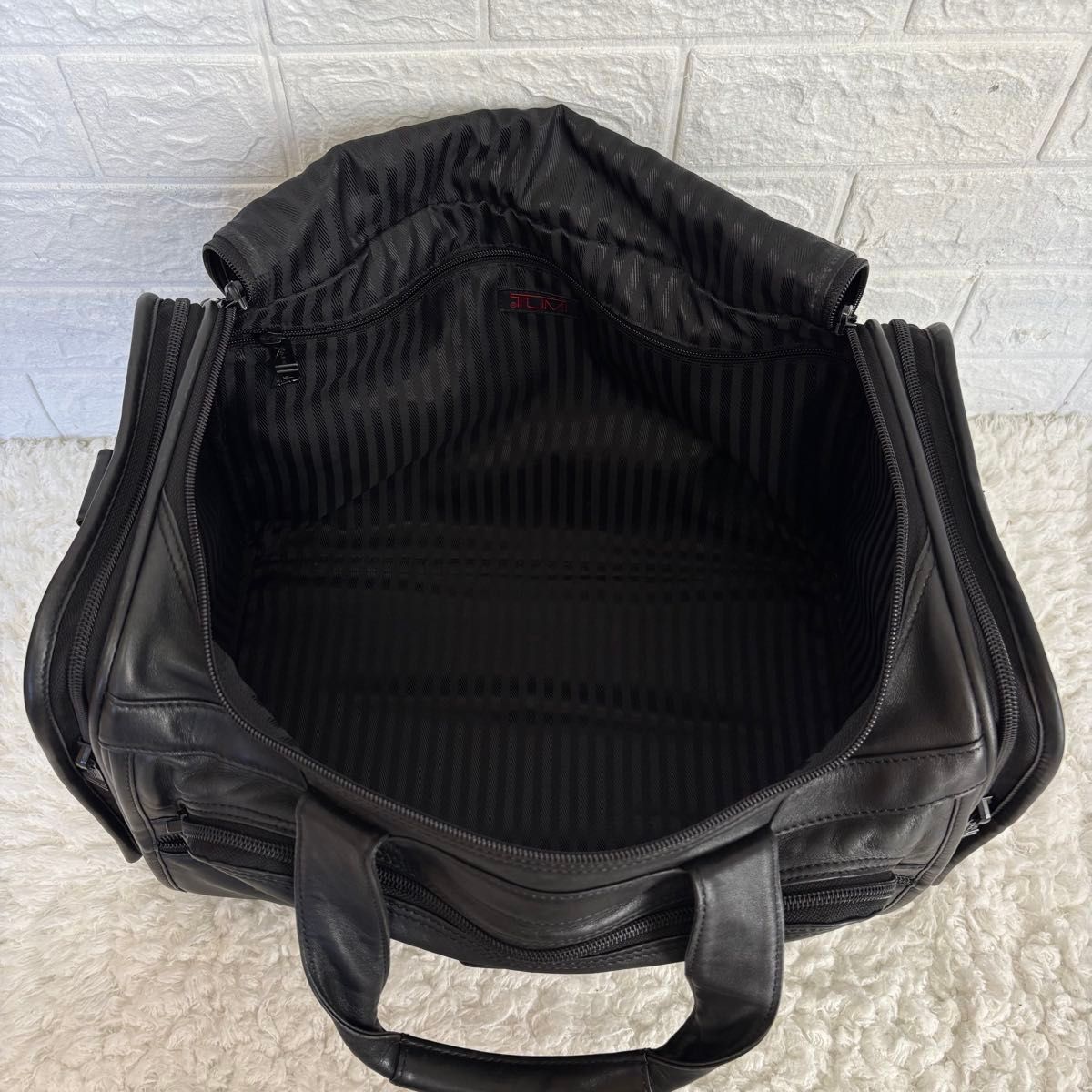 美品 トゥミ TUMI 9221D3 ブラック レザー ボストンバッグ 本革 オール