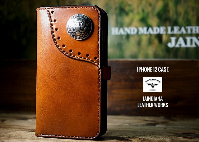  hand made / saddle leather iPhone 12 case width opening Vintage dyeing light brown 