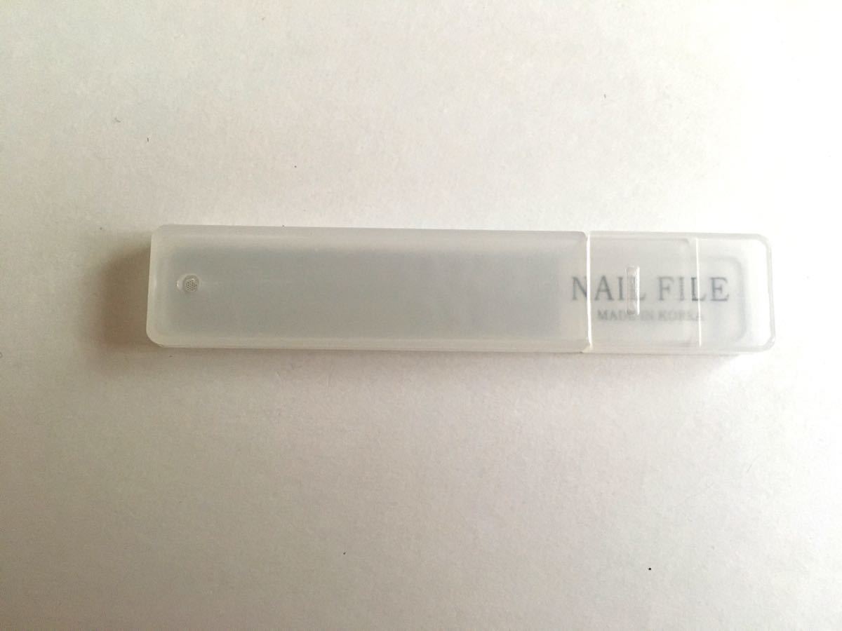 【1本で爪ピカピカに！】ガラス製爪磨き NAIL FILE ケース入り 韓国