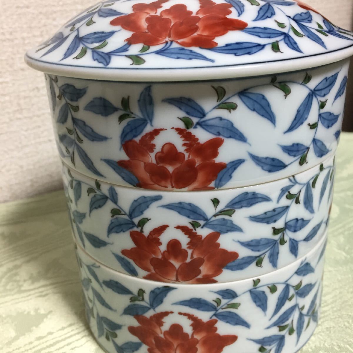 源右衛門窯 染錦花唐草 重箱 三段重|Yahoo!フリマ(旧PayPay 源右衛門窯 染錦花唐草 重箱 三段重|Yahoo!フリマ(旧PayPay