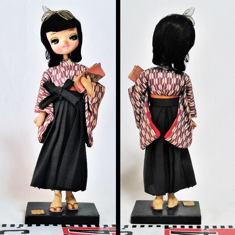 経典 ◎昭和の人形《ハカマ姿のポ-ズ人形》(宝塚歌劇の土産)〈ケ-ス無・中古〉◎ その他