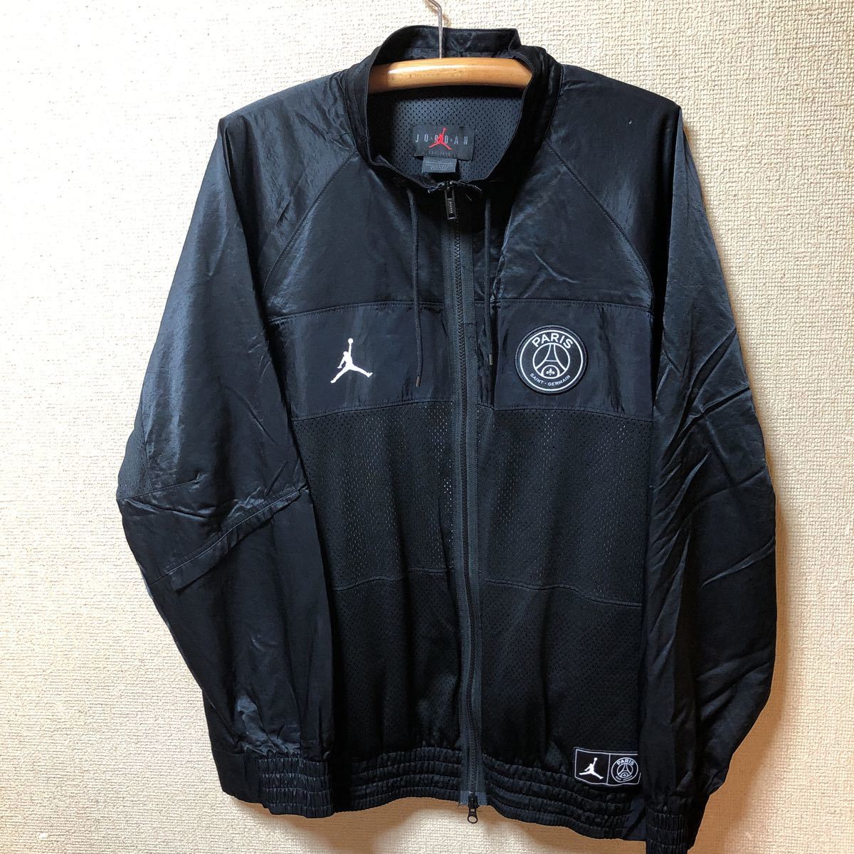 人気商品 極美品 Paris Saint-Germain Jordan NIKEジャケット