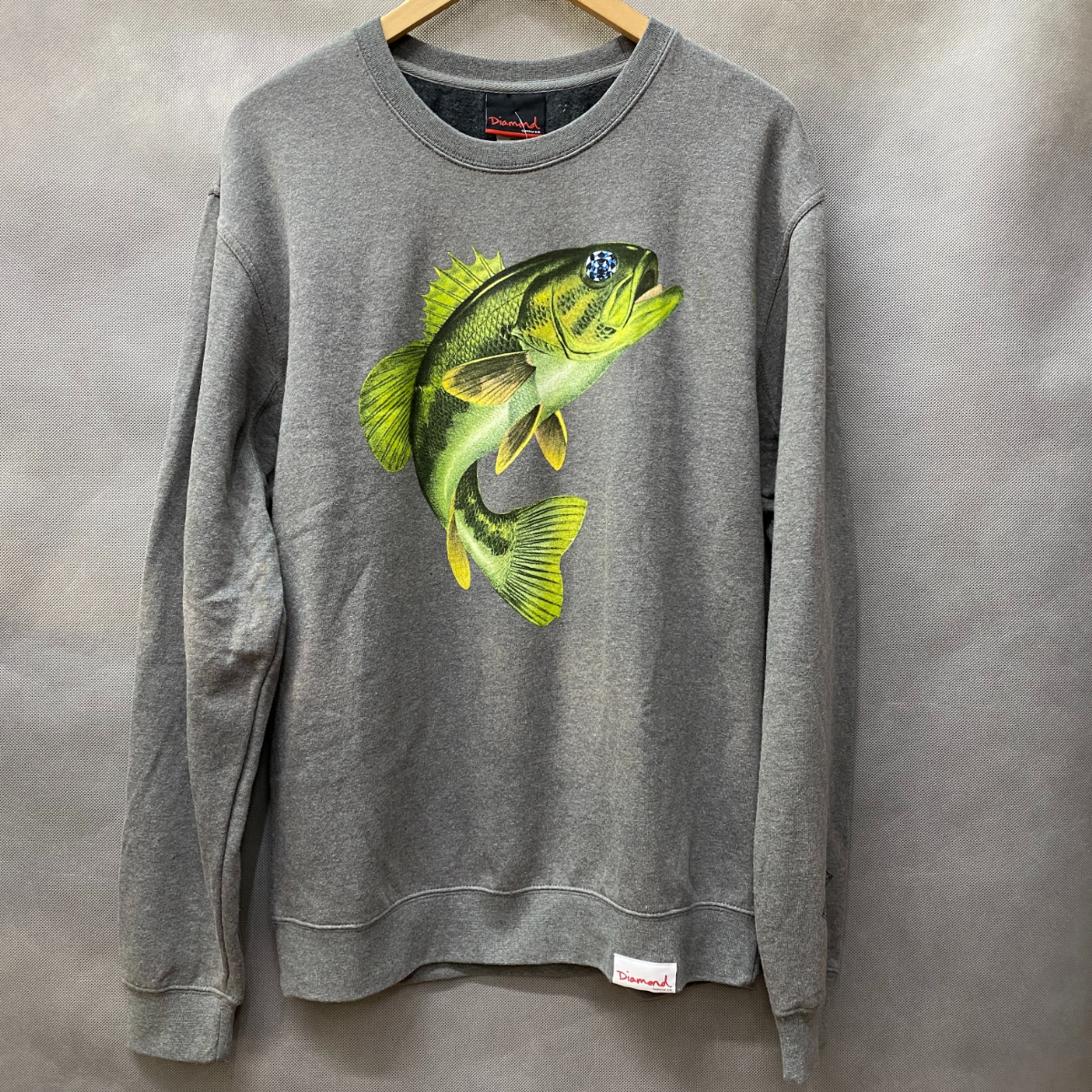 送料無料【M】Diamond Supply Co. 正規品 トレーナー crewneck ダイヤモンドサプライ ピスタグ付き fish フィッシュ 魚