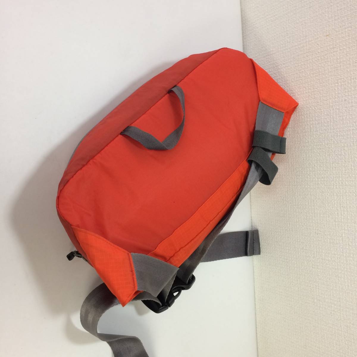  patagonia パタゴニア 48450FA12 LW Travel Hip Pack ライトウェイト トラベル ヒップパック ショルダーバッグ オレンジ