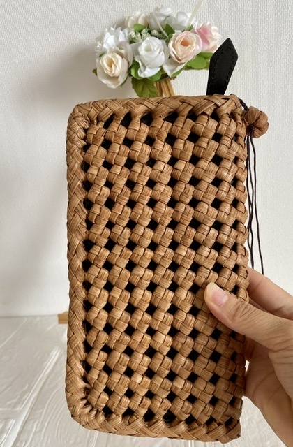 未使用品　長野産　職人手編み　四角 花編み　内側本革使用　山葡萄　財布