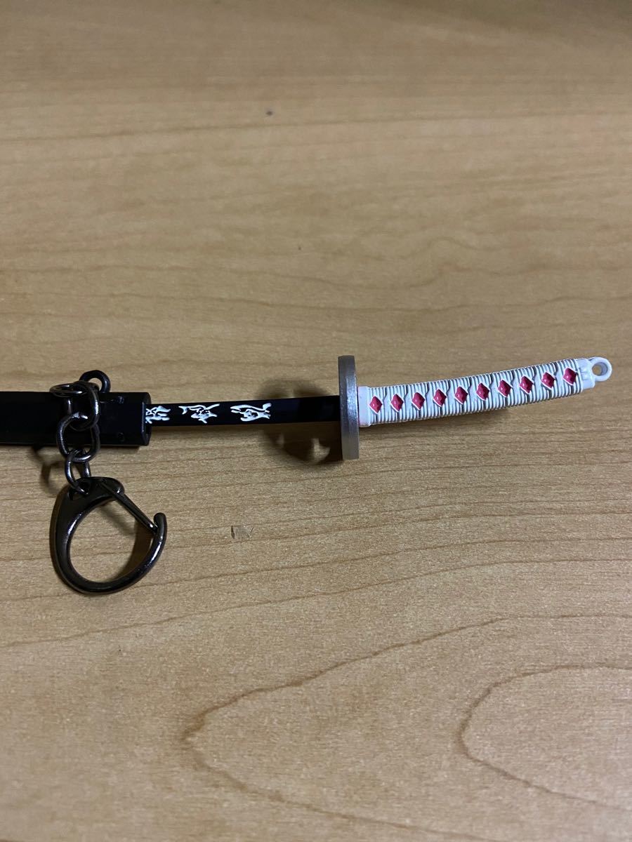 Paypayフリマ 鬼滅の刃 日輪刀キーホルダー ペーパーナイフ 栗花落カナヲ Paypayフリマ 鬼滅の刃 日輪刀キーホルダー ペーパーナイフ 栗花落カナヲ