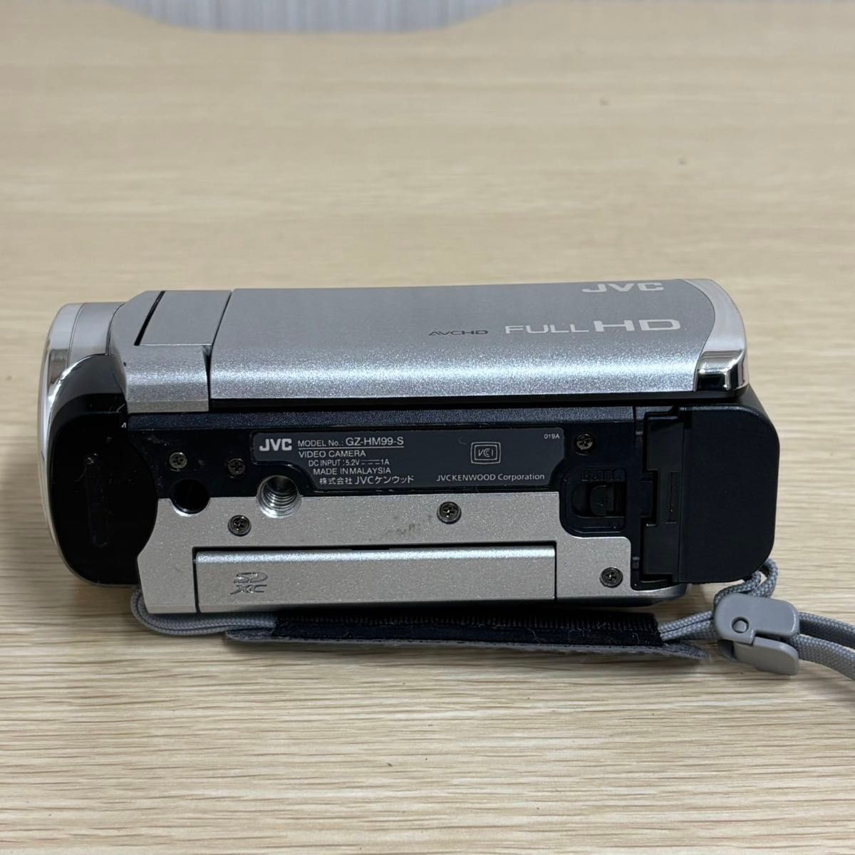 JVC Victor Everio GZ-HM199-S シルバー ビデオカメラ Amazon.co.jp: JVC ハイビジョンメモリームービー GZ-HM99 シルバー
