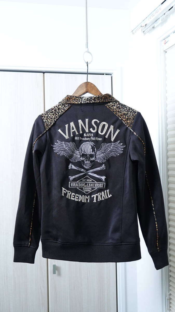 ★vansonバンソン スカル刺繍レオパード柄別生地UNIVERSALダブルジップジャージ  古着ユーズド男性メンズSM黒ブラックトップスヒョウ柄の画像1