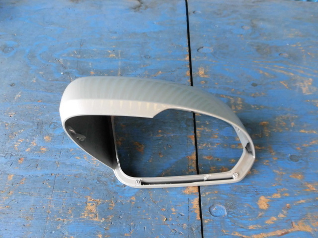 AM683 Volvo S40? door mirror cover left white 2101.3021 silver group 