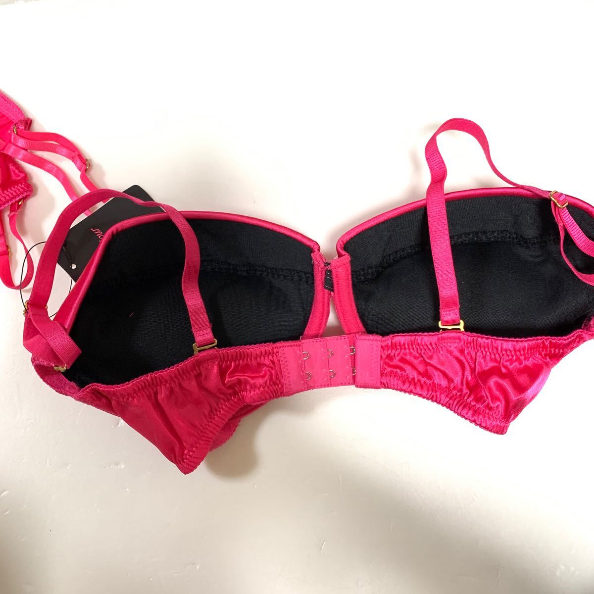 ☆Ravijour☆廃盤RED☆B65-70Tバック☆セット