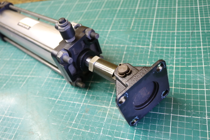 SMC CYLINDER シリンダー CDA1CN63-250-J:51 即決価格 SMC CYLINDER シリンダー CDA1CN63-250-J:51 即決価格
