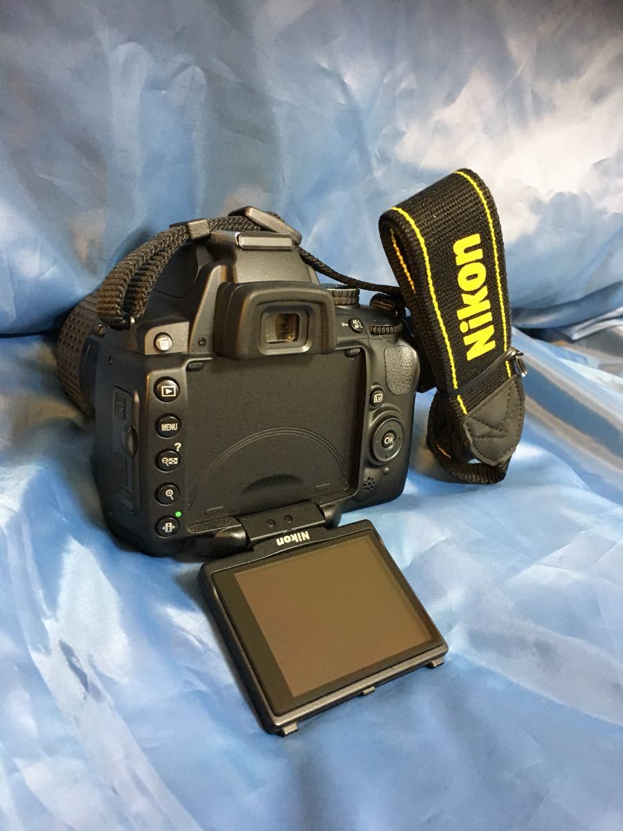 Nikon D5000 標準レンズキット ニコン製デジタル一眼レフカメラ 日本 ブラック_画像3