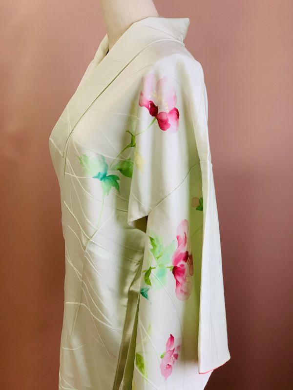  woman kimono tsukesage wide collar silk .... color . hand ... ... flower pattern party . tea .... equipment storage goods 