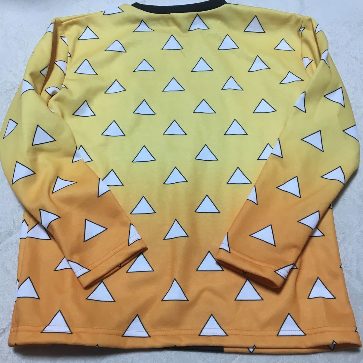 ヤフオク 新品 鬼滅の刃 サイズ140 我妻善意逸 トレーナー ヤフオク 新品 鬼滅の刃 サイズ140 我妻善意逸 トレーナー