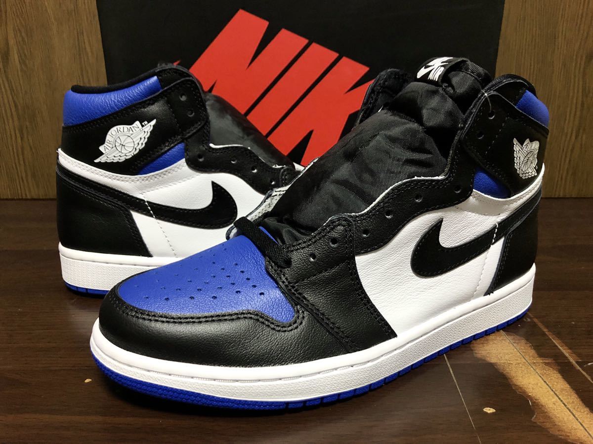 20年製 NIKE AIR JORDAN 1 RETRO HIGH OG ナイキ エアジョーダン オリジナル AJ1【555088-041】ROYAL TOE ロイヤル トゥー 黒 青 US8.5_画像1