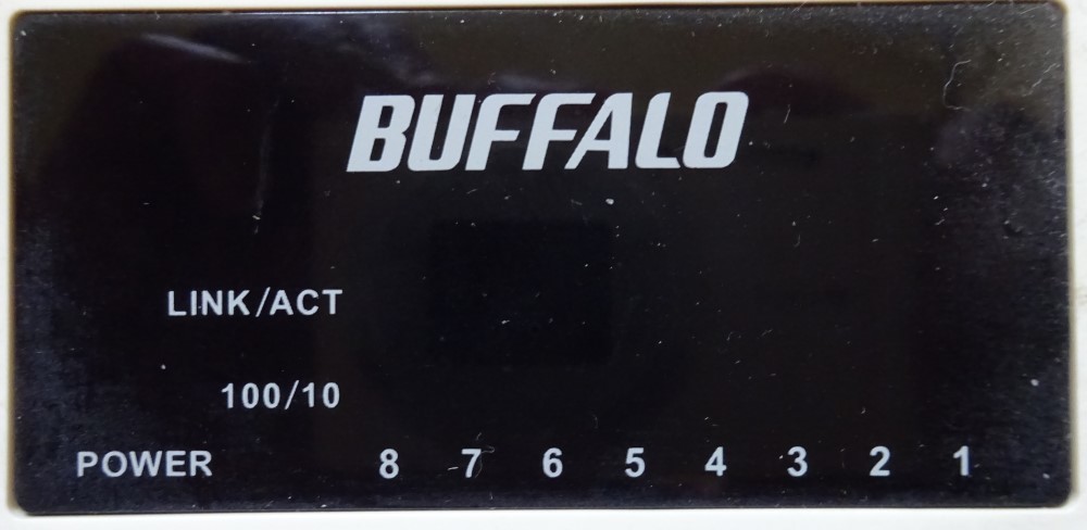 【中古・ジャンク】BUFFALO　バッファロー　スイッチングハブ　LSW-TX-8EP　2020100006_画像4