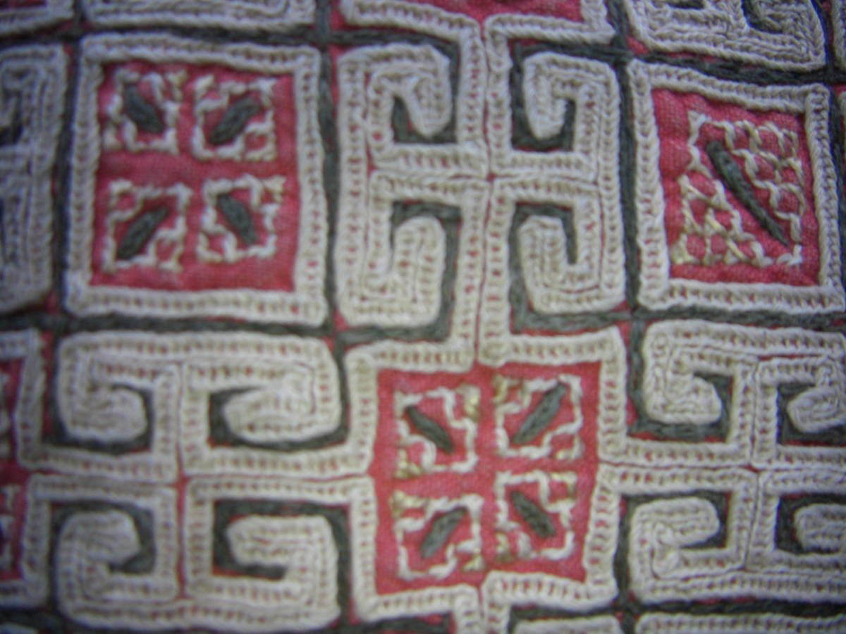 タイ　ベトナム　少数民族　モン族　カラフル　刺繍　古布　はぎれ　ビンテージ物　リメイク材　_画像8