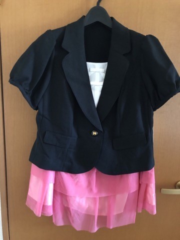  поддельный рубашка короткий рукав жакет chu-ru юбка костюм 34ABR114 чёрный, розовый [WA-214]