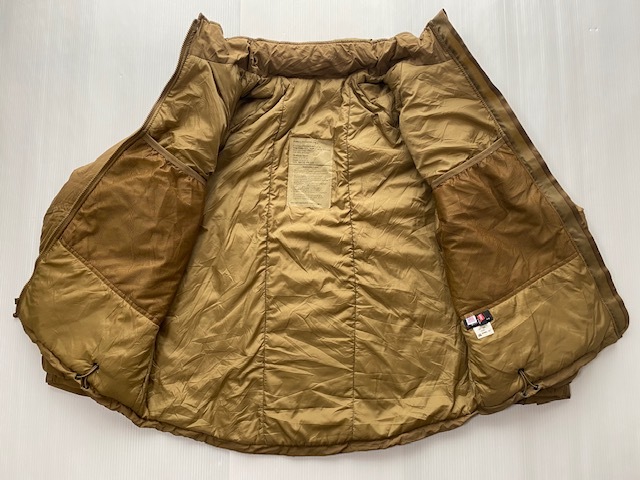 本物　米軍 実物 ハッピースーツ WILD THINGS　ワイルドシングス　USMC　プリマロフト　PARKA EXTREME COLD　size: Medium-Short#　5 _画像3