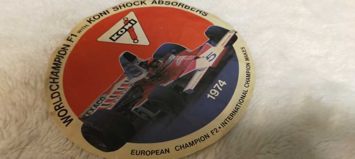 ヴィンテージ1974年　直径約20cmワールドチャンピオンF1 KONIステッカー　レーシングカー　丸型シール　アンティーク　レトロ　ビンテージ_画像2