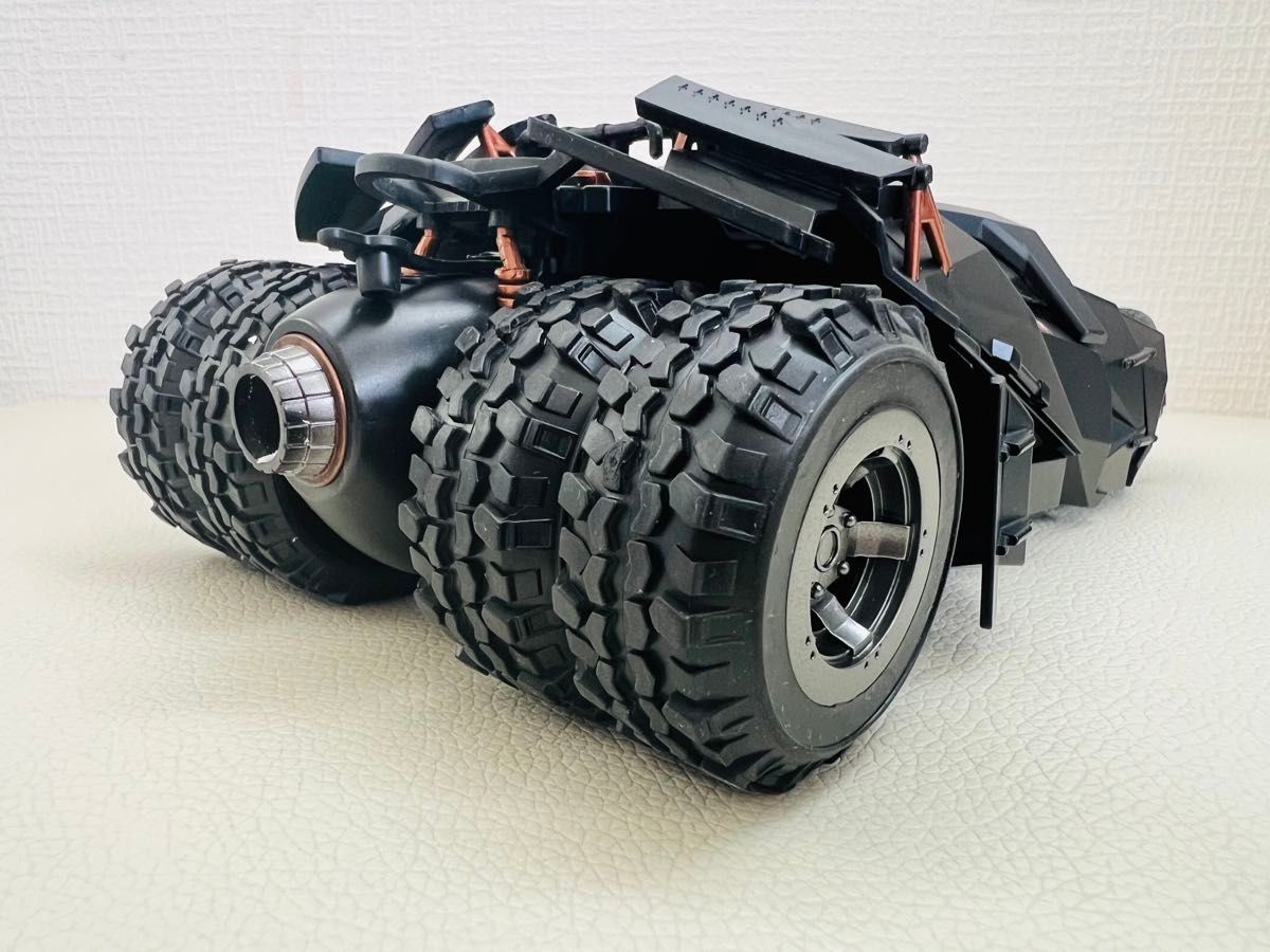 バットモービル　タンブラー ダークナイト　トリロジー DC 1:24合金製モデル バットモービル タンブラー ダークナイト トリロジー DC 1 24合金製